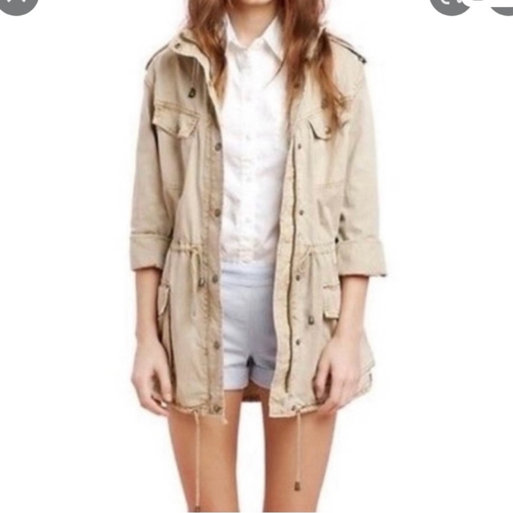 Aritzia Talula Trooper Jacket in Beige